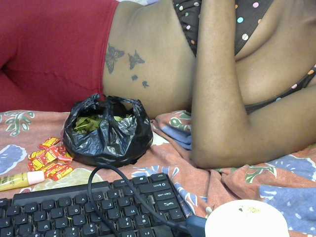 Truegirl2 live cam on BongaCams