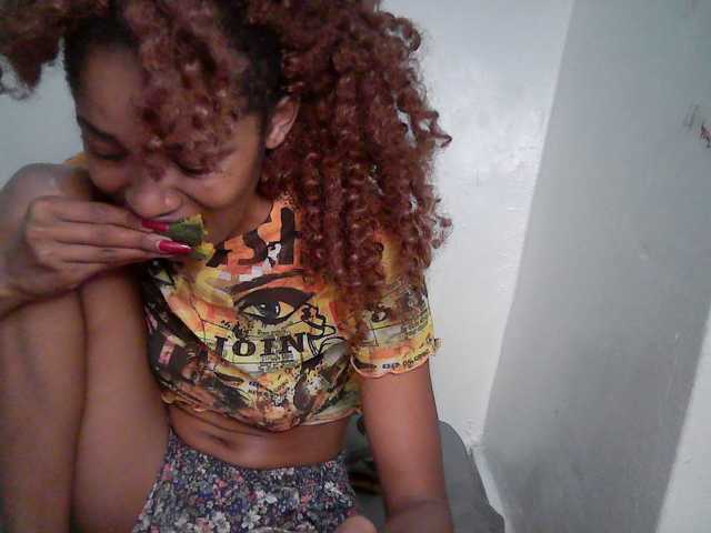 Truegirl2 live cam on BongaCams