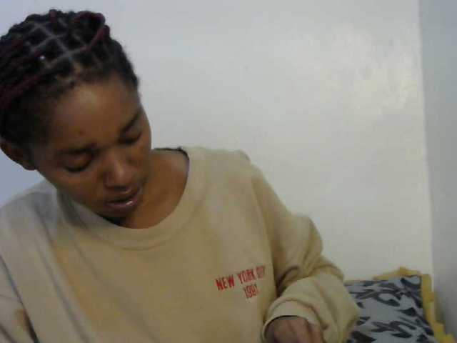 Truegirl2 live cam on BongaCams