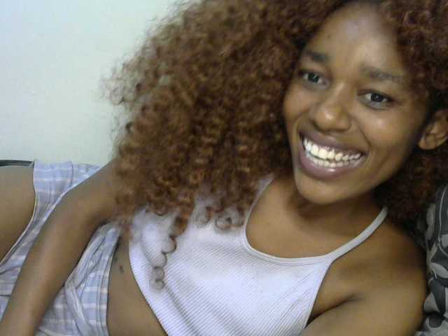 Truegirl2 live cam on BongaCams