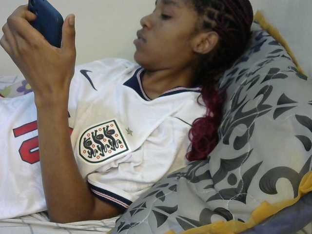 Truegirl2 live cam on BongaCams