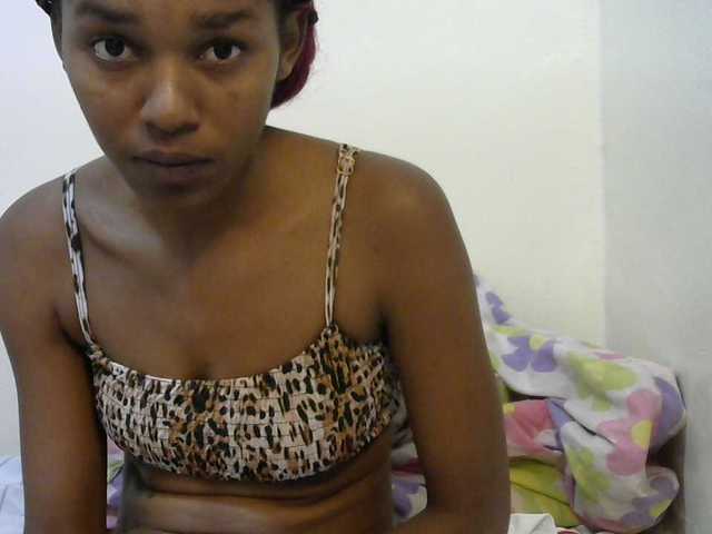 Truegirl2 live cam on BongaCams