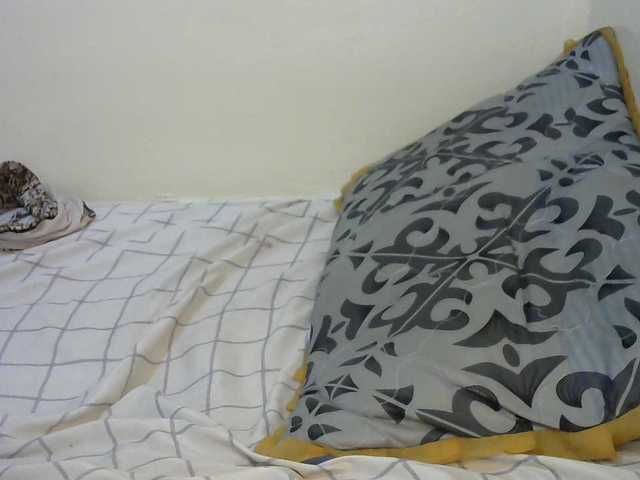 Truegirl2 live webcam show