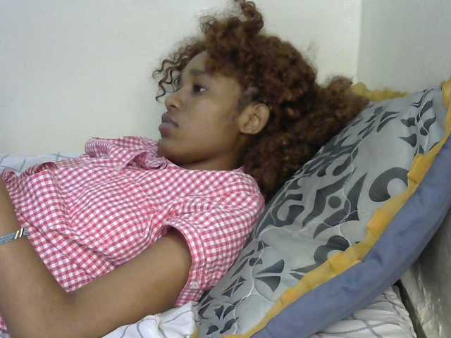 Truegirl2 live cam on BongaCams