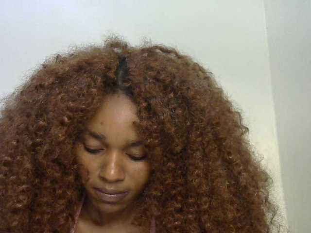 Truegirl2 live cam on BongaCams