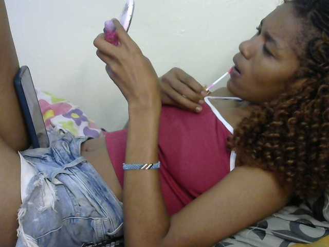 Truegirl2 live cam on BongaCams
