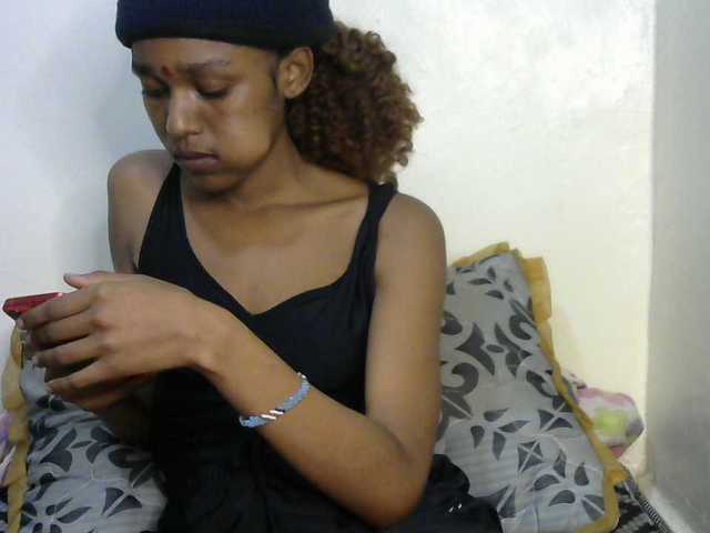 Truegirl2 live cam on BongaCams