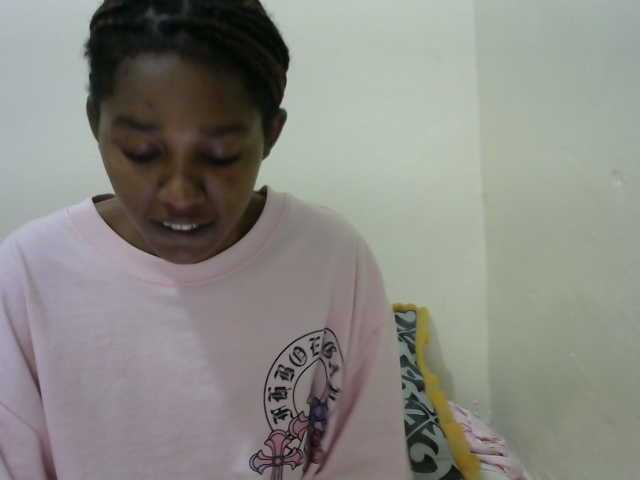 Truegirl2 live cam on BongaCams