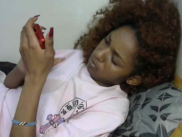 Truegirl2 live cam on BongaCams