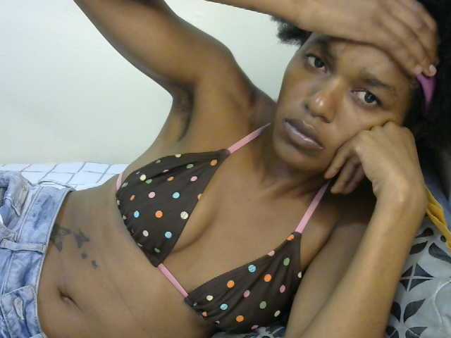 Truegirl2 live cam on BongaCams