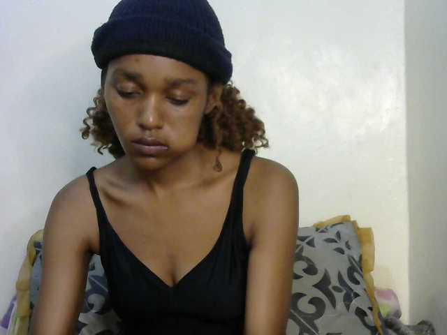 Truegirl2 live cam on BongaCams