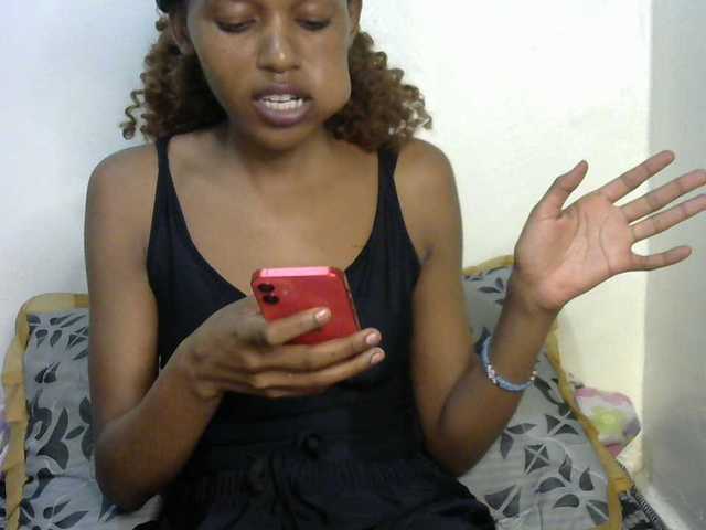 Truegirl2 live cam on BongaCams