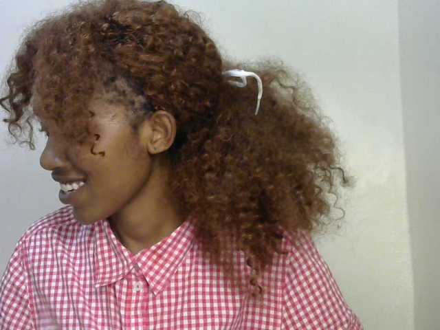 Truegirl2 live cam on BongaCams