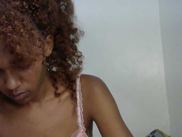 Truegirl2 live cam on BongaCams