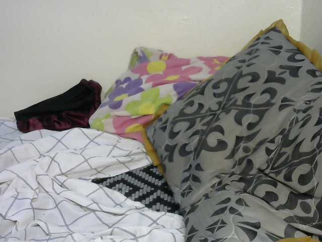 Truegirl2 live cam on BongaCams