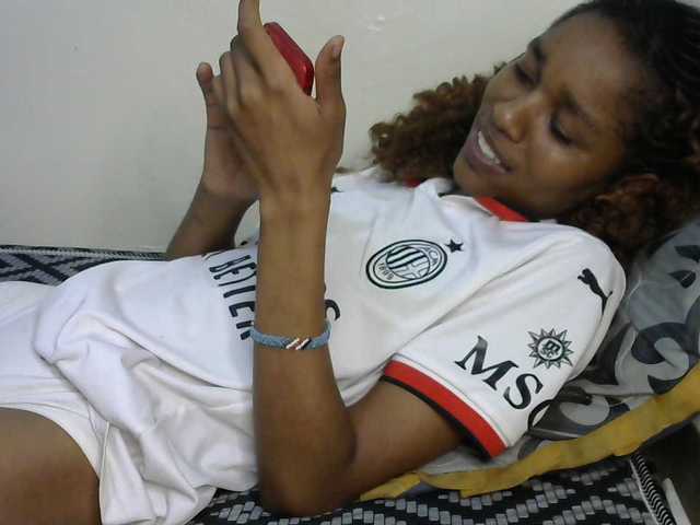 Truegirl2 live cam on BongaCams