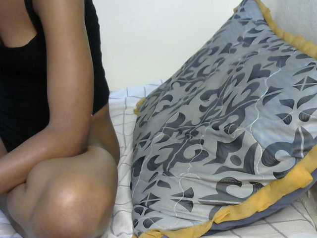 Truegirl2 live cam on BongaCams