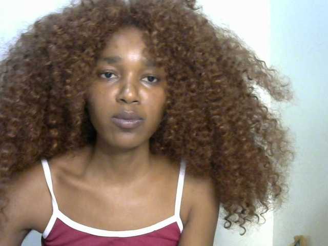 Truegirl2 live cam on BongaCams