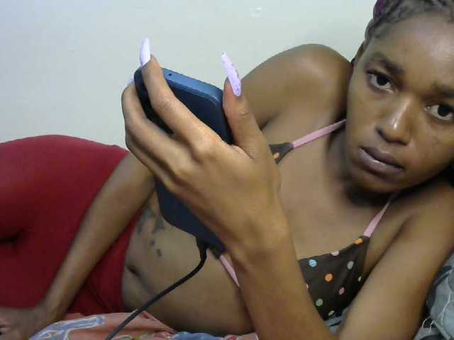 Truegirl2 live cam on BongaCams