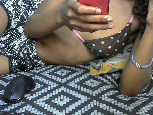 Truegirl2 live cam on BongaCams