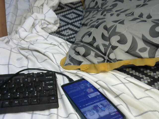 Truegirl2 live cam on BongaCams
