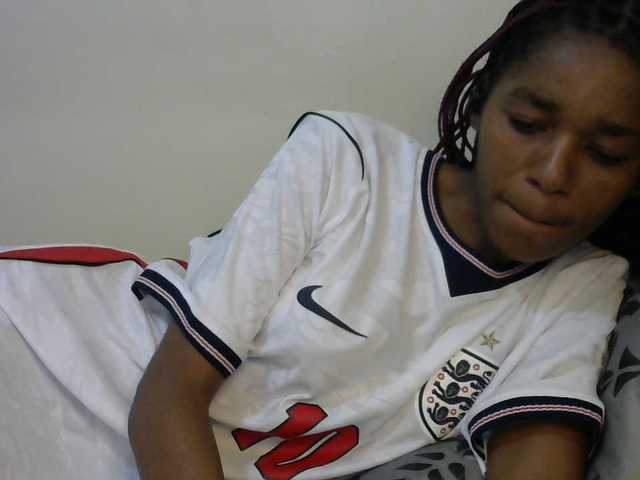 Truegirl2 live cam on BongaCams