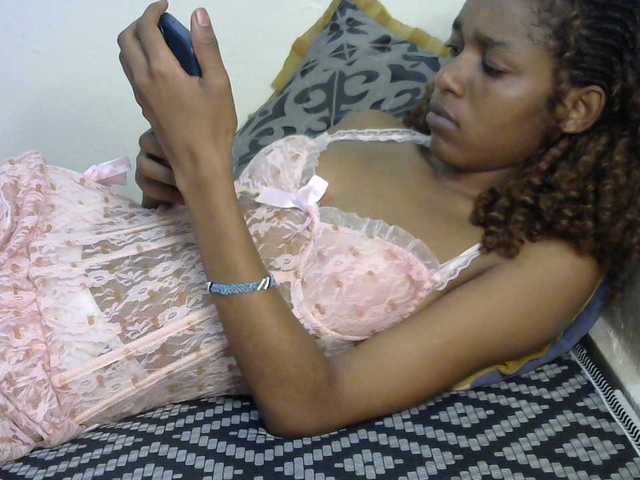 Truegirl2 live cam on BongaCams