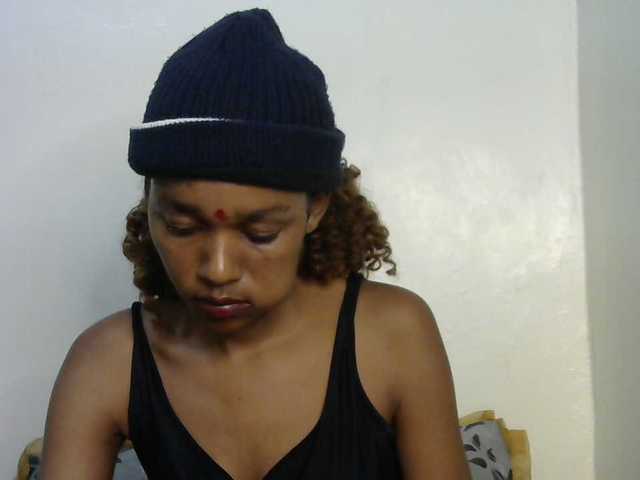 Truegirl2 live cam on BongaCams