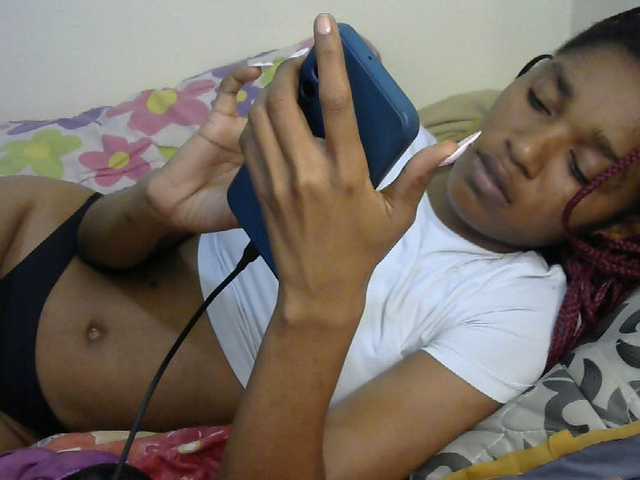 Truegirl2 live cam on BongaCams