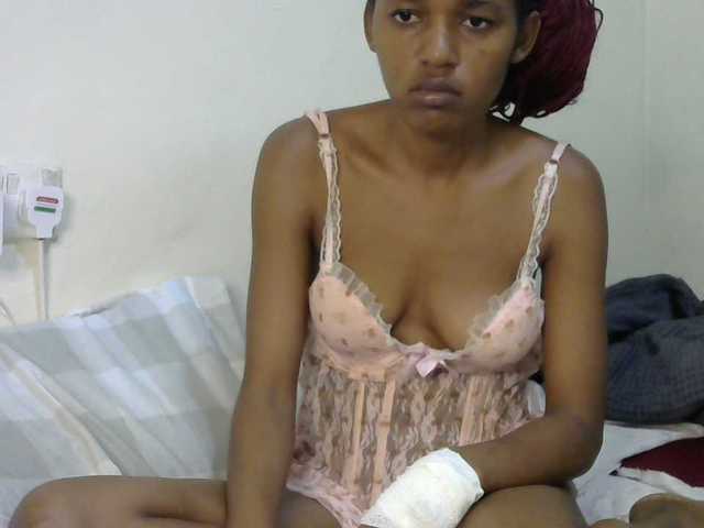 Truegirl2 live cam on BongaCams