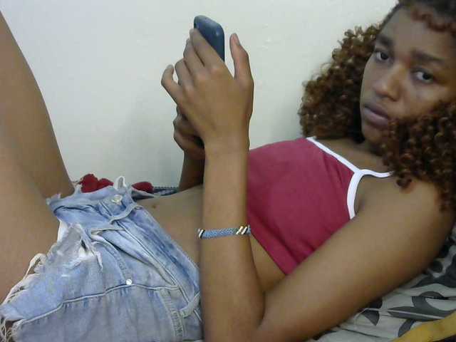 Truegirl2 live cam on BongaCams