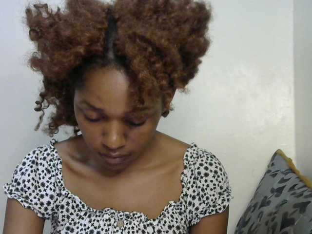 Truegirl2 live cam on BongaCams