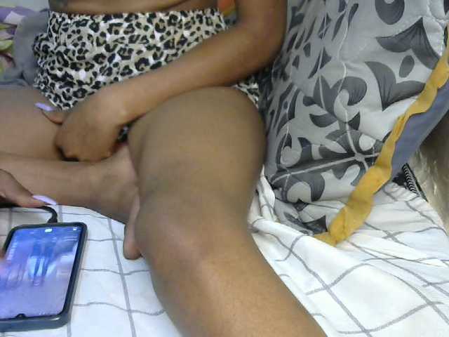 Truegirl2 live cam on BongaCams