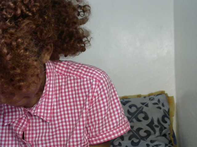 Truegirl2 live cam on BongaCams