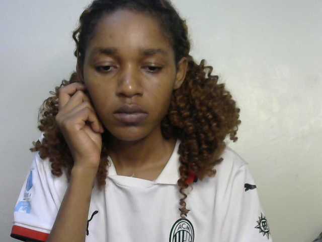 Truegirl2 live cam on BongaCams