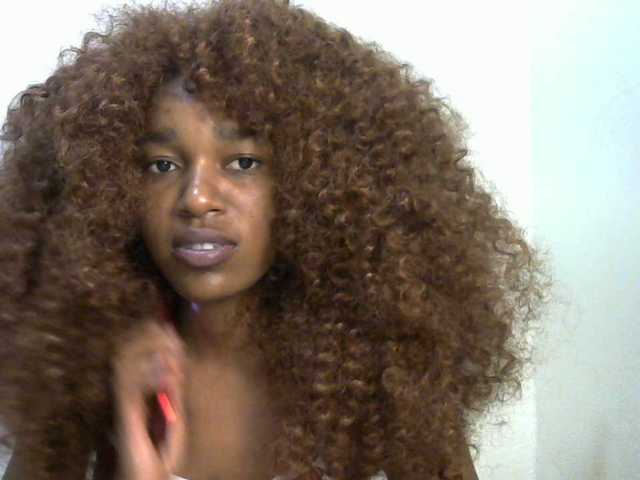 Truegirl2 live cam on BongaCams