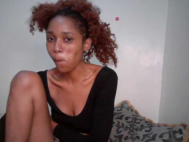 Truegirl2 live cam on BongaCams