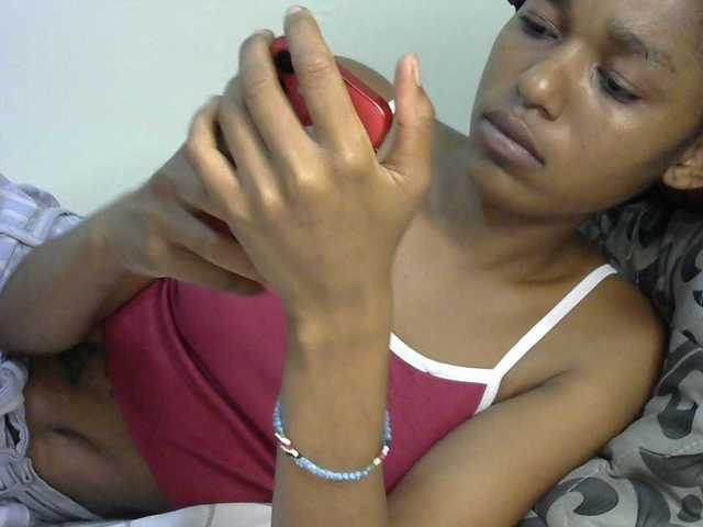 Truegirl2 live cam on BongaCams
