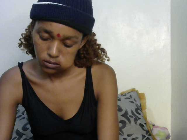 Truegirl2 live cam on BongaCams