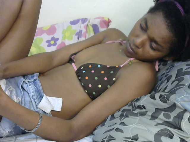 Truegirl2 Live Cam on BongaCams