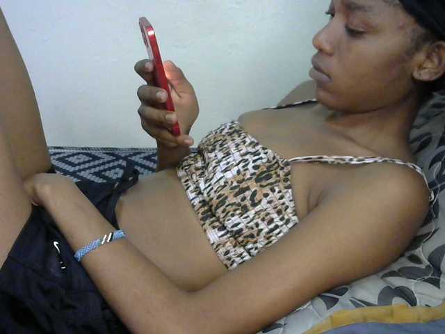 Truegirl2 live cam on BongaCams