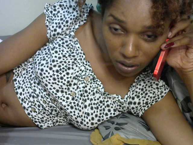 Truegirl2 live cam on BongaCams