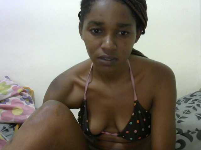 Truegirl2 live cam on BongaCams