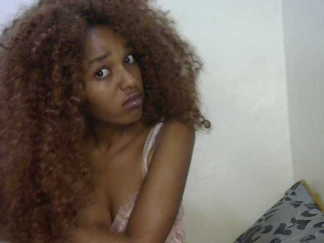 Truegirl2 live cam on BongaCams