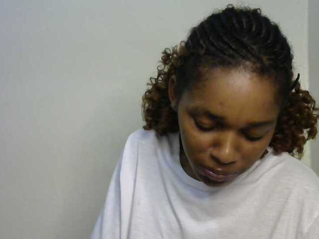 Truegirl2 live cam on BongaCams