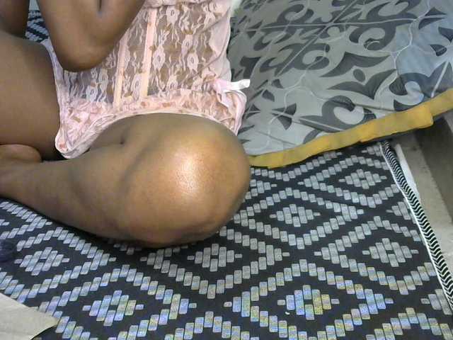 Truegirl2 live cam on BongaCams