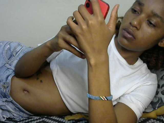 Truegirl2 live cam on BongaCams