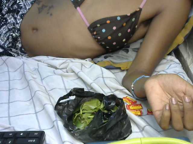 Truegirl2 live cam on BongaCams