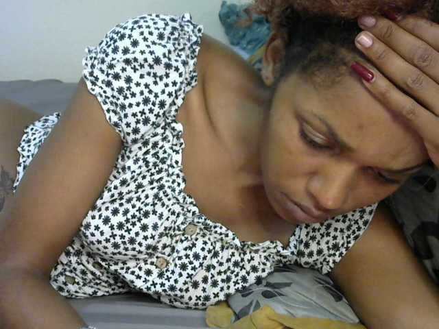 Truegirl2 live cam on BongaCams
