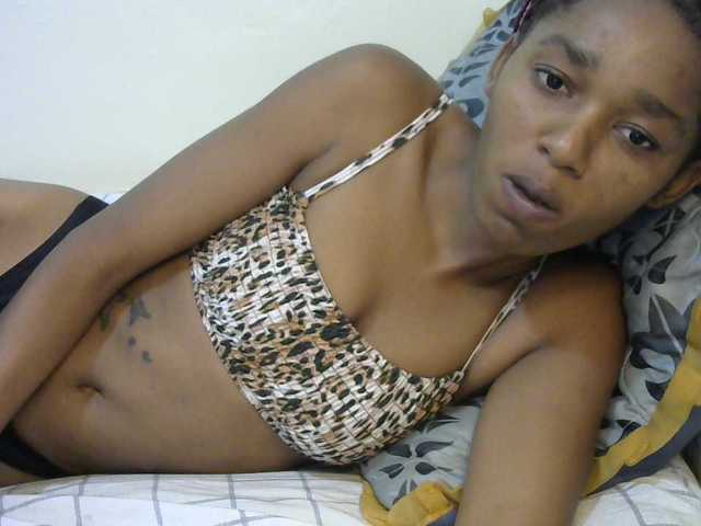 Truegirl2 live webcam show